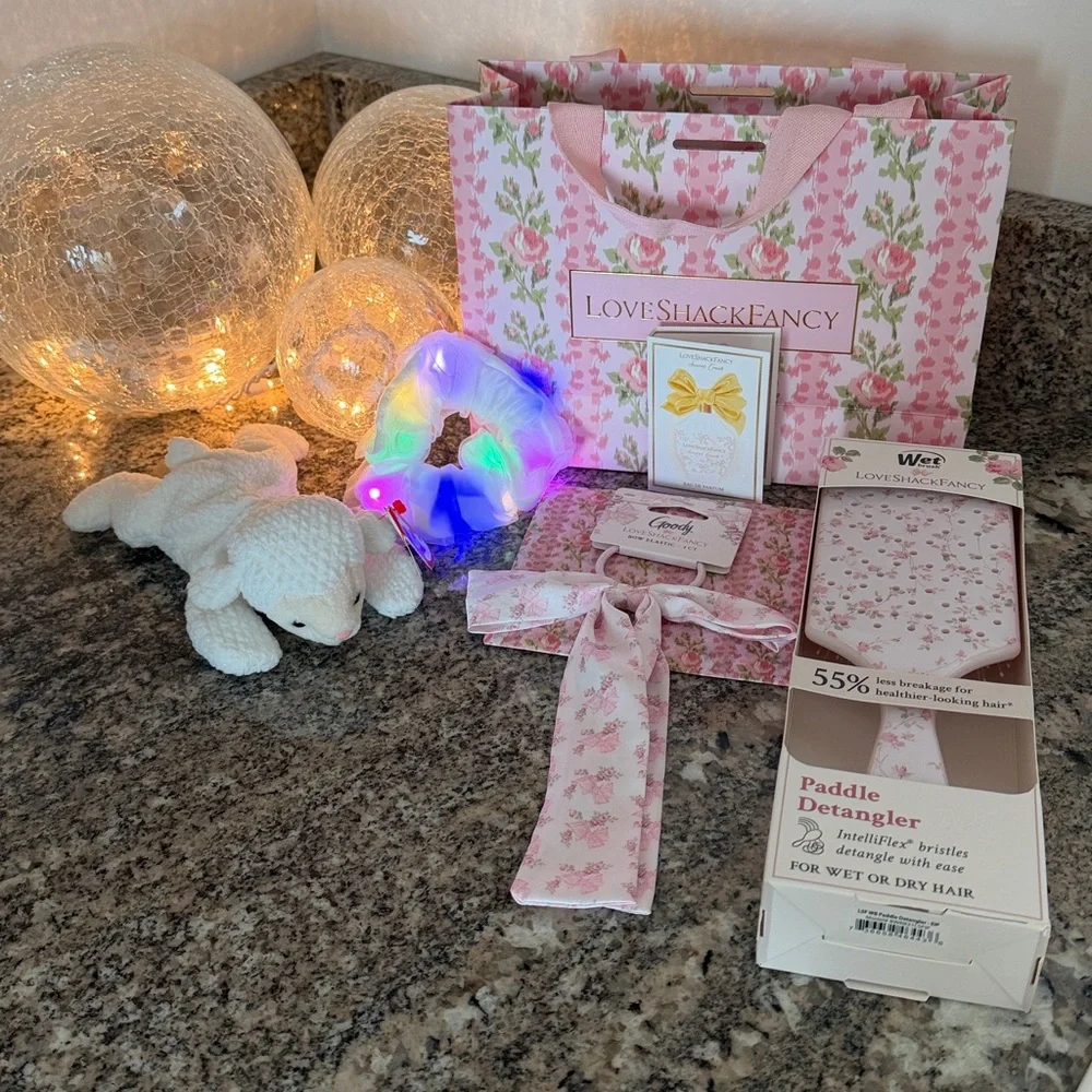 LoveShackFancy x Wet Brush, Ty & LSF x Goody Giftable Bag🎀